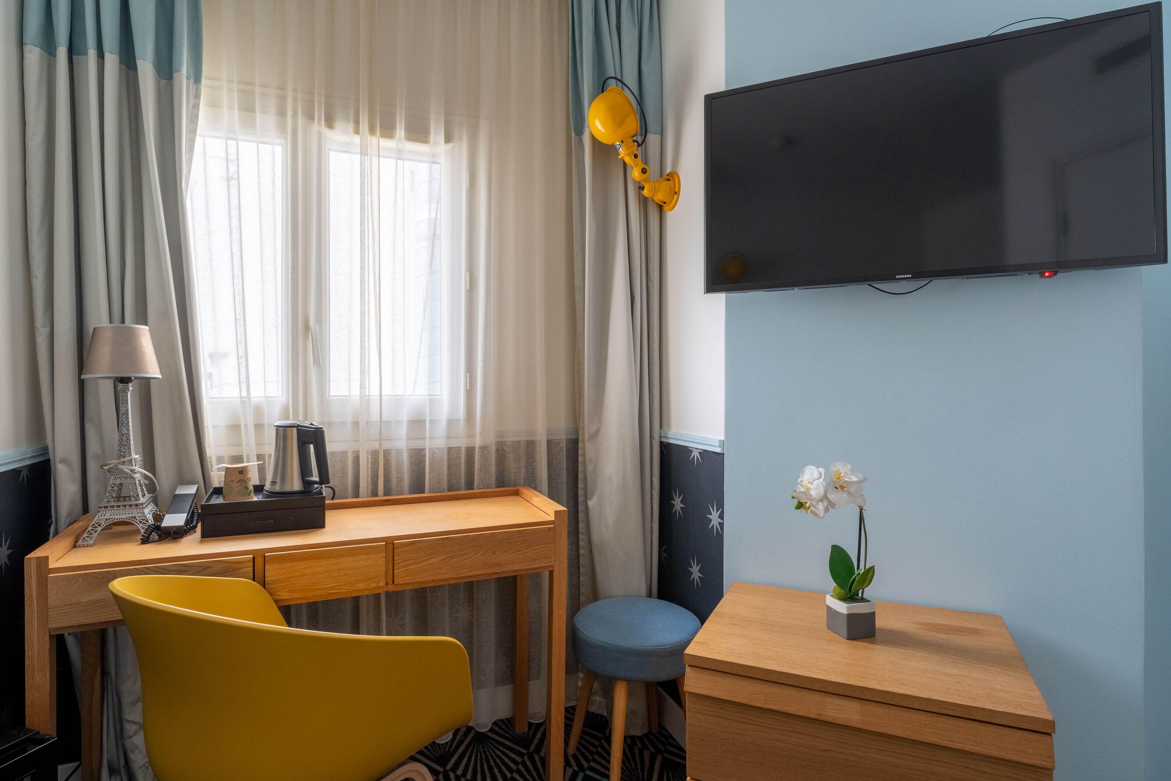 Augustin - Astotel 3*