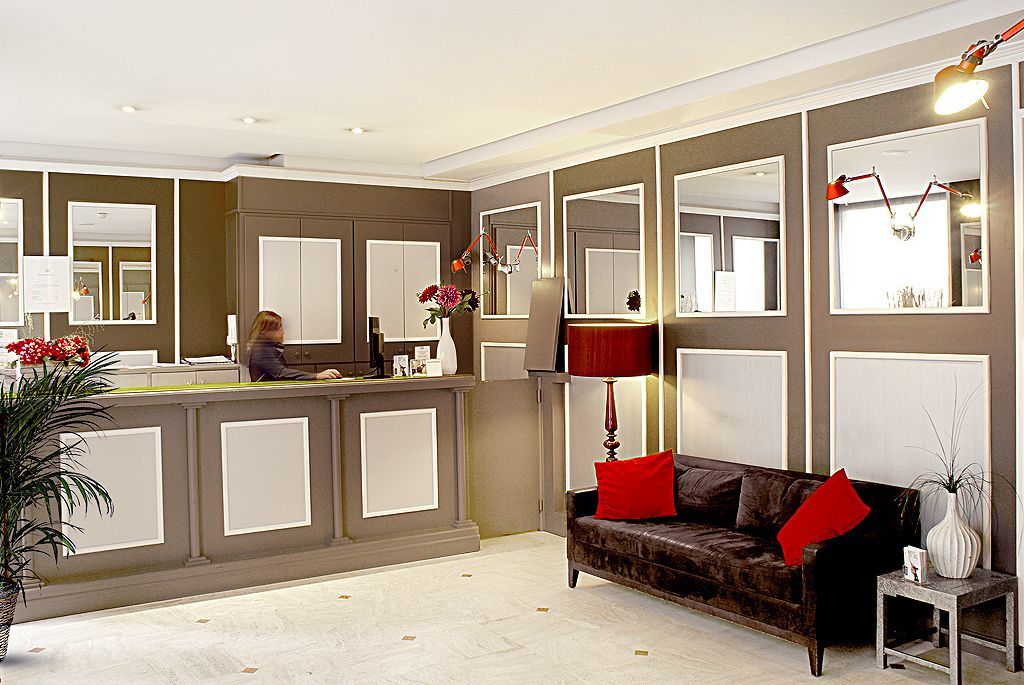 Augustin - Astotel 3*