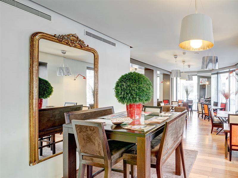 Augustin - Astotel Hotel